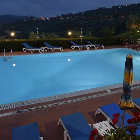 Hotel apartamentowy Elvira 3*