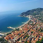 Elvira Aparthotel Diano Marina