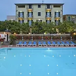 Aparthotel Elvira Diano Marina