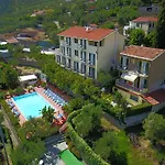 Elvira Aparthotel Diano Marina