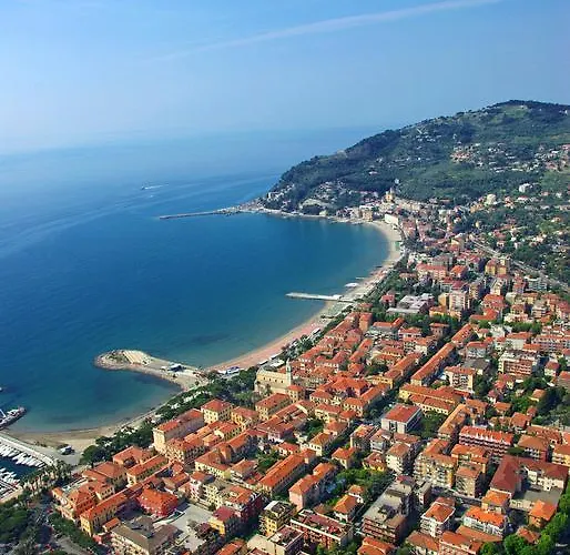 Elvira Apartmanhotel Diano Marina